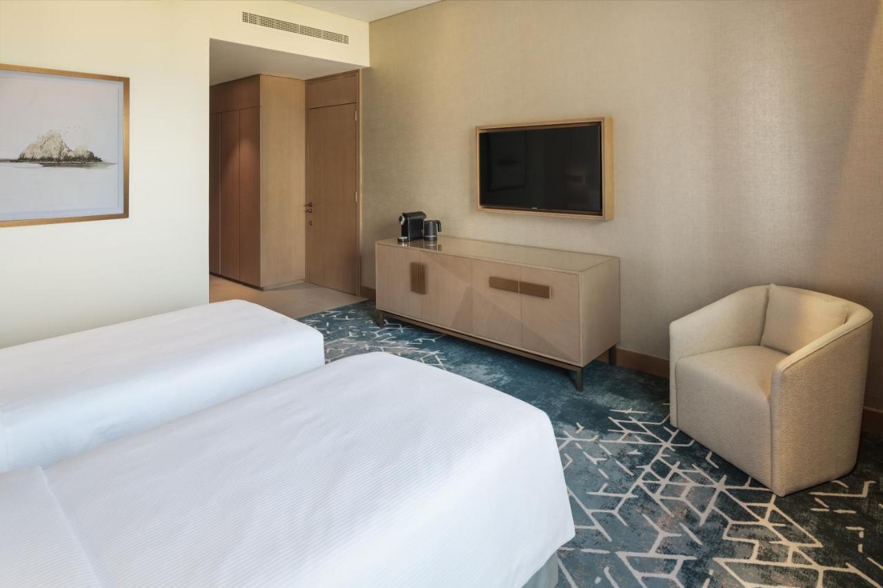 Palace Beach Resort Fujairah Eksteriør bilde Deluxe room