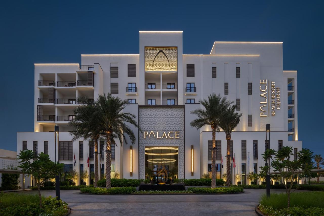 Palace Beach Resort Fujairah Eksteriør bilde The Palm Beach Hotel
