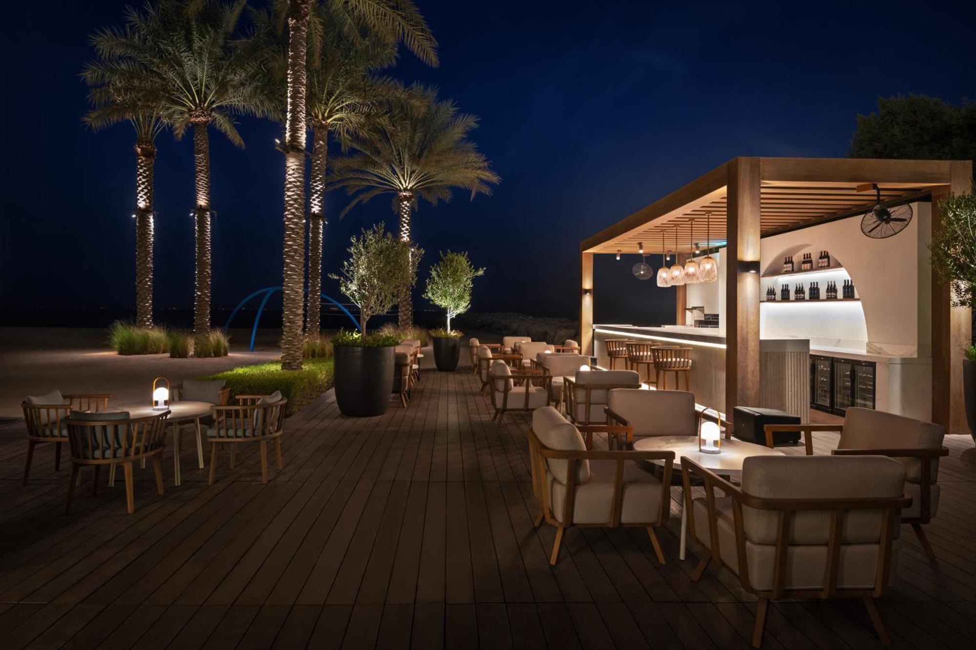 Palace Beach Resort Fujairah Eksteriør bilde The Beach