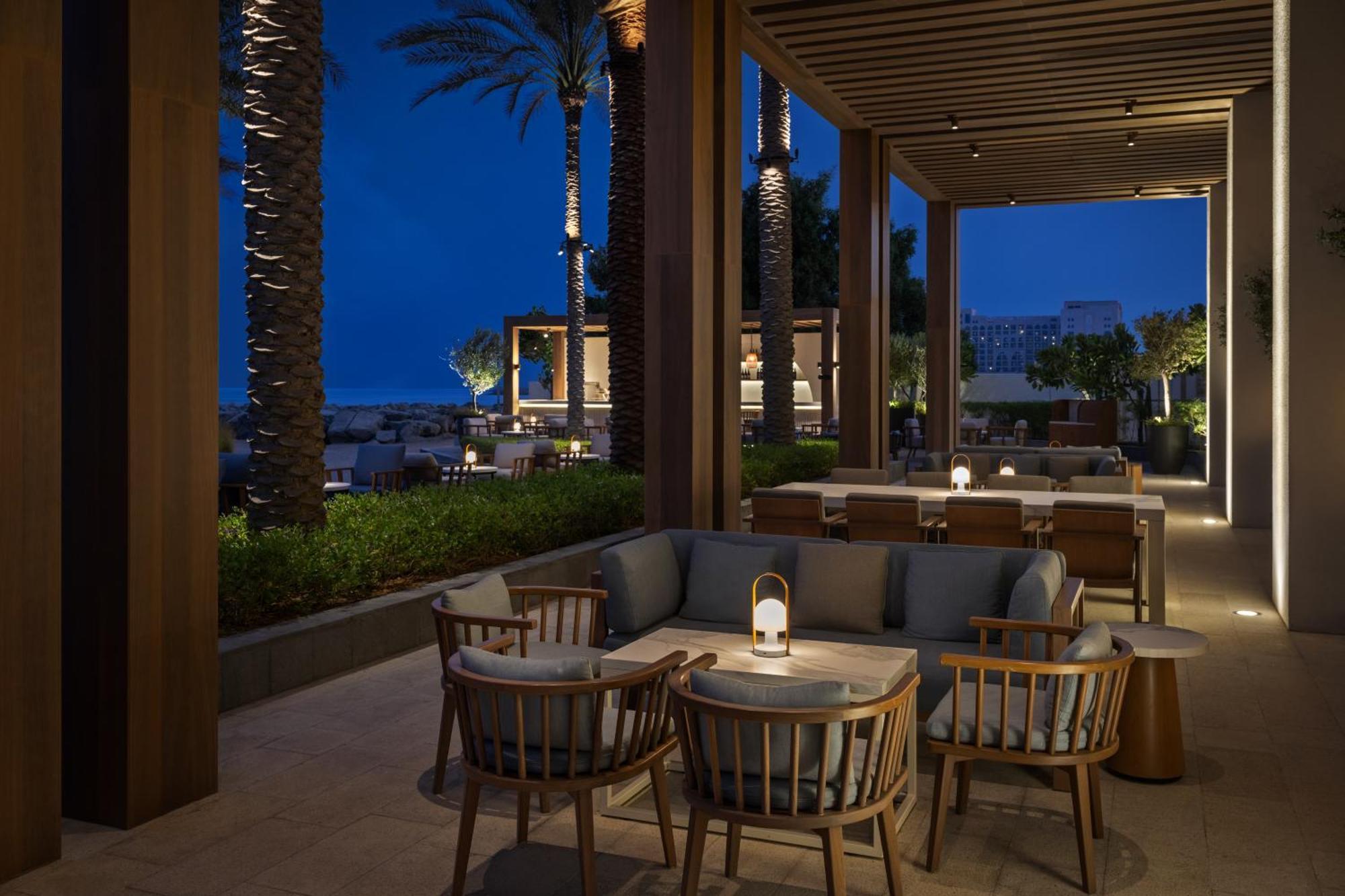 Palace Beach Resort Fujairah Eksteriør bilde The Westin Athens